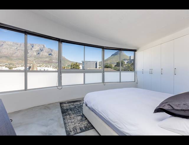 1 BEDROOM APARTMENT RENTED IN CAPE TOWN CITY CENTRE